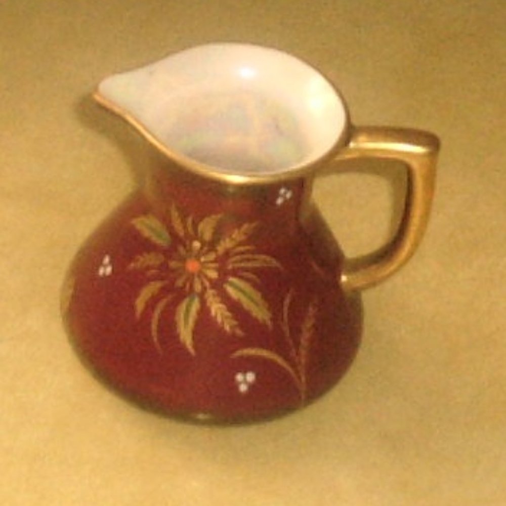 Rouge Royale Creamer